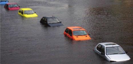 48 December 2009 vodotoki, ki jih uporabljamo za vodnogospodarske in energetske dejavnosti. Zaradi povečanja temperature se bo hkrati povečala tudi potreba končnih uporabnikov po vodi.