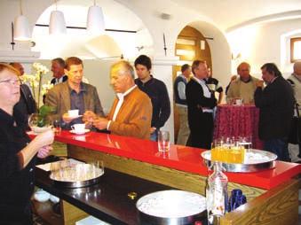 December 2009 5 Udeleženci strokovnega predavanja Diskusija ob kavici ganja oblog, cev se oži, pretočnost se manjša.