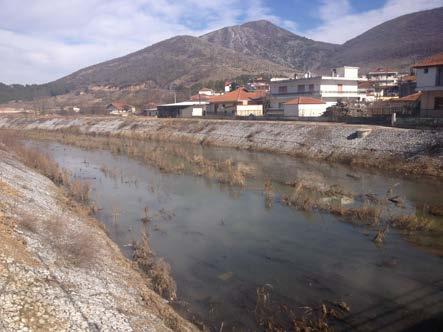 Γενικά, η παροχετευτική ικανότητα των καταβοθρών δεν είναι ικανή ώστε να δεχτούν όλη την ποσότητα των νερών των χειμάρρων και σε συνδυασμό με το περιοδικό φράξιμο των στομίων των καταβοθρών από