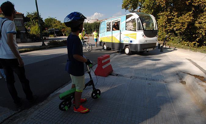 Ζ ελεκέξσζε ηνπ νδεγνχ θαη ηνπ θέληξνπ ειέγρνπ κε ην ζχζηεκα παξαθνινχζεζεο ηνπ θηλεηήξα γηα ηνλ έιεγρν ηεο θαηαλάισζεο ηεο ελέξγεηαο.