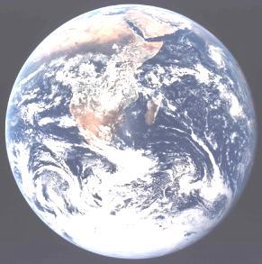 Η πρωτόγονος μορφή του πλανήτη Γη δημιουργήθηκε 9 δισ περίπου χρόνια, μετά την ΜΕ (δηλαδή, πριν 4,5 δισ χρόνια ). Τότε τέλειωσε η πρώτη Νύχτα! Η ημέρα η μία είχε δομή ημερονυκτίου!