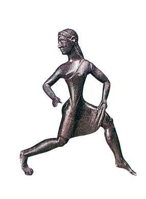 Αγώνες. Έτσι, τόλμησε να τον συνοδεύσει και στην αρχαία Ολυμπία το 396 π.χ., στην 96η Ολυμπιάδα, αφού πρώτα η ίδια μεταμφιέστηκε σε γυμναστή.