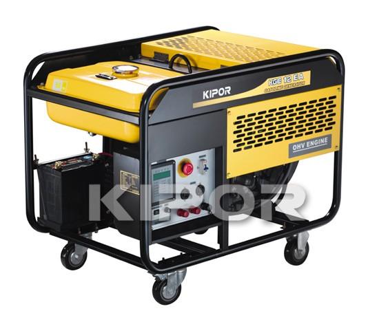 GENERATOR PE BENZINA