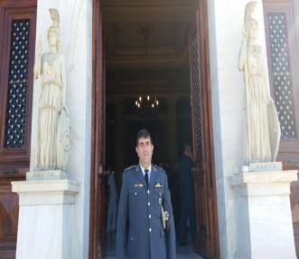 Γεώργιος Παπαπροδρόμου Ο Αστυνομικός Διευθυντής Παπαπροδρόμου Γεώργιος γεννήθηκε στις 08-11- 1965 στα Γιαννιτσά Πέλλας. Κατετάγη στο σώμα της Ελληνικής Αστυνομίας το 1984.