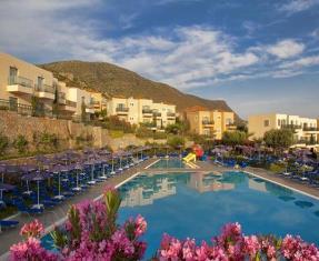 THE VILLAGE RESORT AQUAPARK 4* - all inclusive www.marebluehotels.gr De pana la 15% la pachet Locaţie: este situat în Hersonissos, destinaţie turistică tradiţională în Creta.