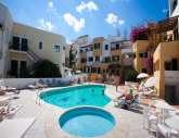 ELMI SUITES 4* - All Inclusive - http://www.elmisuites.gr/ Localizare: Hotelul este situat in Hersonissos, insula Creta, la aproximativ 150 m de plaja.