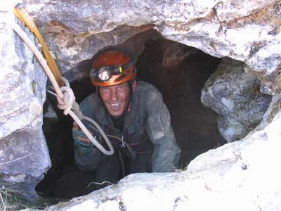 14 Δυστυχώς, όπως και στο σπήλαιο της Νεροτρουβιάς (8406-004), είχαμε