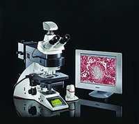 Laboratorijas apstākĝos mikrofotogrāfijā parasti izmanto īpašas sarežăītas mikrofotografēšanas iekārtas (20.