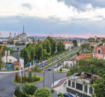 Η διαδρομή μας συνεχίζεται για ΣΑΝΤΑΝΣΚΙ μέσω ΠΡΟΜΑΧΩΝΑ, άφιξη το βράδυ, δείπνο, χρόνος ελεύθερος για περιπάτους στον εμπορικό πεζόδρομο της πόλης,διανυκτέρευση.