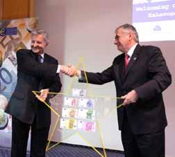 Τα τραπεζογραμμάτια και τα κέρματα ευρώ στην Κύπρο Το ευρώ έγινε πραγματικότητα στην Κύπρο την 1η Ιανουαρίου 2008 κατόπιν έγκρισης των Υπουργών Οικονομικών της ΕΕ στις 10 Ιουλίου 2007.