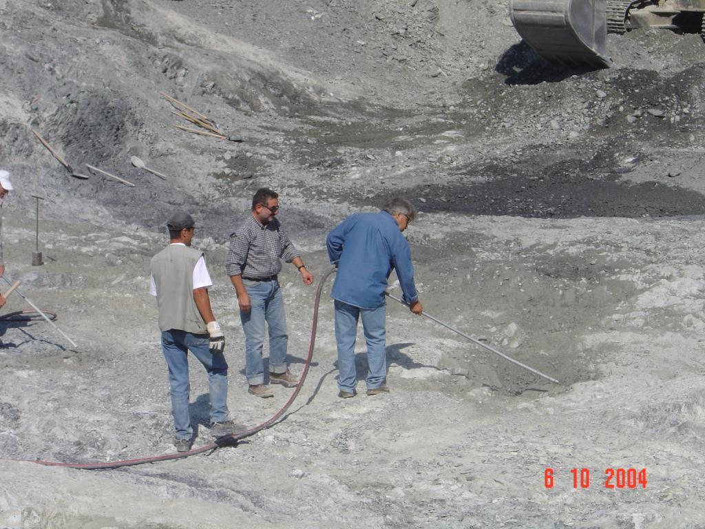 Κατασκευή πυρήνα από αδιαπέρατα υλικά Φράγμα Ιλαρίωνα Προετοιμασία επιφανειών θεμελίωσης.