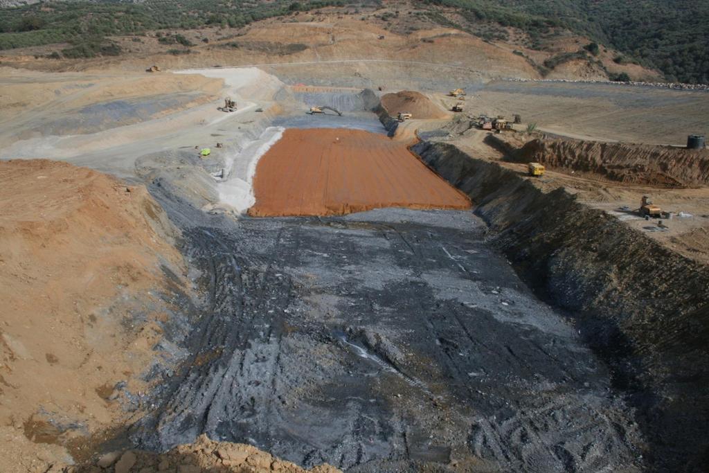 Υλικά Κατασκευής Γεωφραγμάτων Φράγμα Αποσελέμη Διάστρωση κατώτερης πλαστικής ζώνης πυρήνα