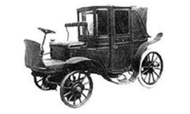 [1900] Το 1900 ο Ferdinand Porsche, ενώ ήταν υπάλληλος της Lohner Coach Factory, εξέλιξε το M9te, μια τετρακίνητη έκδοση της υβριδικής σε σειρά άμαξας «System LohnerPorsche», που είχε εμφανιστεί