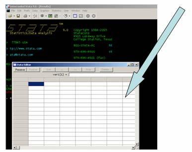 Εικόνα 8: Εισαγωγή δεδομένων στον Data Editor του STATA 1 Το άνοιγμα αρχείων και η αποθήκευση γίνεται με τις εντολές: Help use, save Η εντολή clear σβήνει τα δεδομένα (μεταβλητές) από τη μνήμη.