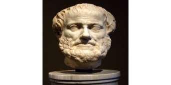 Ο Αριστοτέλης θεωρούσε ότι η Γη ηλιακού μας συστήματος. είναι σφαιρική αλλά όχι πολύ μεγάλη, Ο Αριστοτέλης εξήγησε σωστά τις ενώ ήταν ακίνητη.