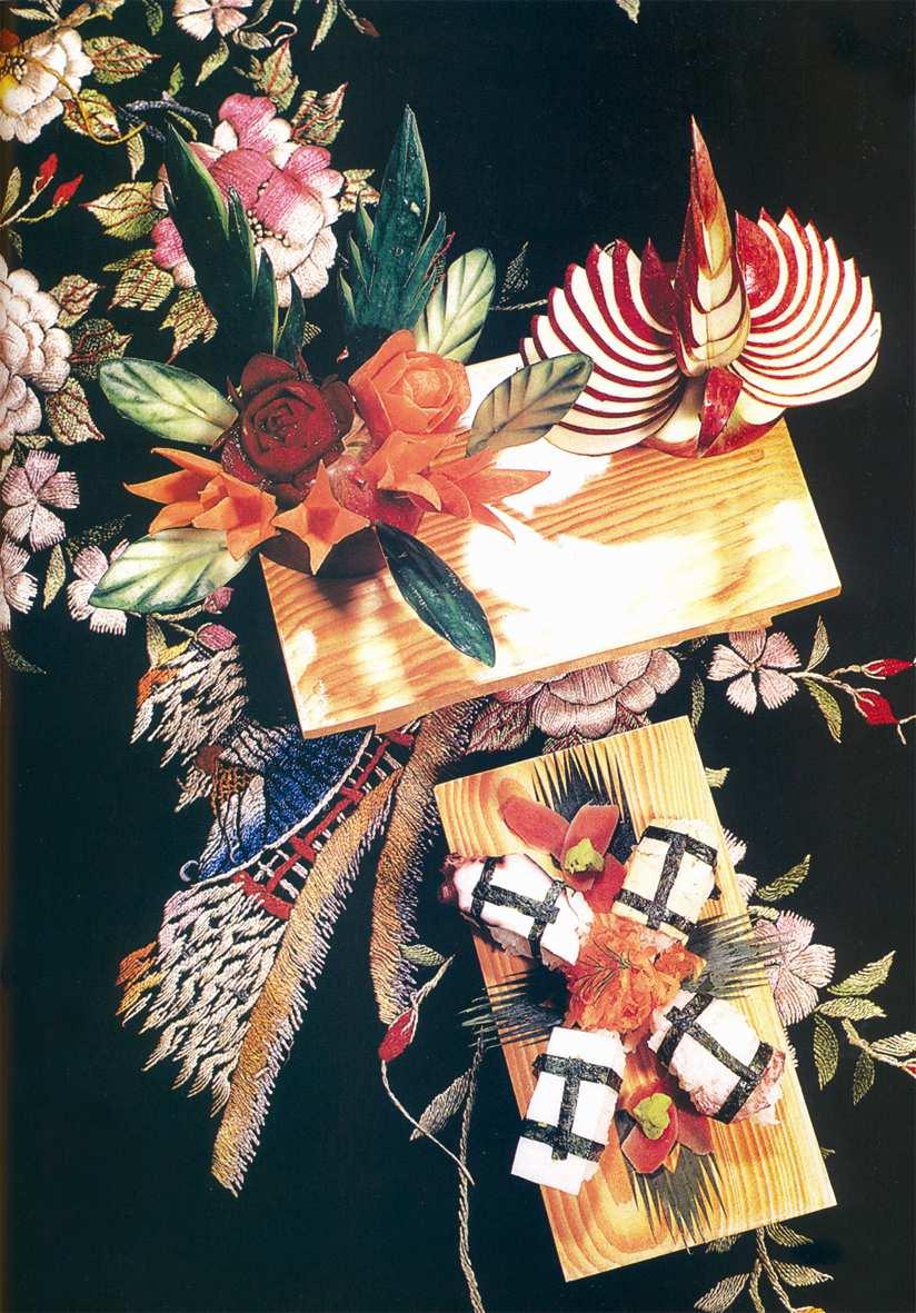 Ικεµπάνα Ιαπωνική τέχνη διατήρησης των λουλουδιών, µέσω ενός ειδικού συστήµατος τοποθέτησής τους σε βάζα. Ο όρος σχηµατίζεται από τις ιαπωνικές λέξεις ίκε-ρου: ζω, διατηρώ ζωντανό και µπάνα: λουλούδι.