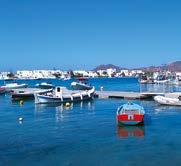 10 Στάση σε χωριά και οικισμούς Ο Αδάμας είναι το κύριο λιμάνι στον μεγάλο κόλπο της Μήλου, από τους μεγαλύτερους φυσικούς κόλπους σε όλη τη Μεσόγειο. Η αρχιτεκτονική του 19ου αι.