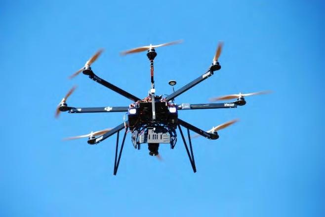 Εικόνα 18: Σύστημα UAV. Παρά τα πλεονεκτήματα των αισθητήρων, υπάρχουν και μειονεκτήματα τα οποία μπορεί να οδηγήσουν σε εσφαλμένα συμπεράσματα για τον αγρό. Έρευνα των Kipp et al.