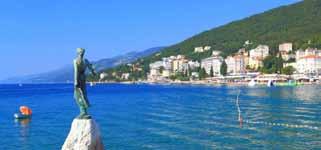 Θα επισκεφτούμε την Μπούντβα (μια τέλεια ανακαινισμένη μεσαιωνική πόλη) και θα περιηγηθούμε σύντομα στην παλιά πόλη, που περιβάλλεται από υπέροχες αμμουδερές παραλίες - όπως επίσης και στο γραφικό