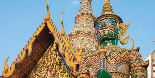 Πρόκειται για τον περίφημο ναό του Σμαραγδένιου Βούδα και αρχικά ήταν η επίσημη κατοικία του βασιλιά της Ταϊλάνδης από τον 18ο μέχρι και τον 19ο αιώνα.