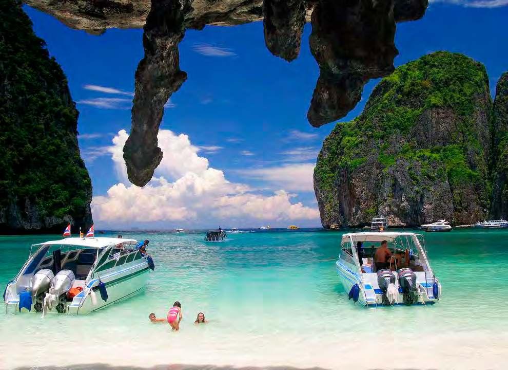 Phi Phi Islands by Speed Boat Έναρξη: 08:30 Διάρκεια: 7,5 ώρες ΠΕΡΙΗΓΗΣΗ ΣΤA ΝΗΣΙΑ ΠΙ ΠΙ Εξερευνήστε τα διάσημα νησιά Phi Phi Lei και Phi Phi Don σε μια εκδρομή με το ταχύπλοο.