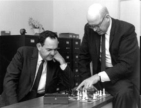 Allan Newell & Herb Simon 1956 Κατασκευάζουν το Logic Theorist, µια µηχανή που µπορούσε να παράγει