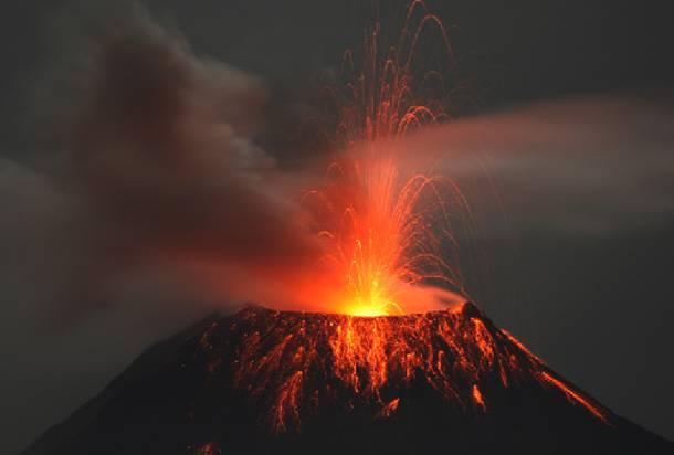 Ένα ηφαίστειο χαρακτηρίζεται ως ενεργό αν έχει καταγραφεί κάποια δραστηριότητά του κατά τη διάρκεια των ιστορικών χρόνων.