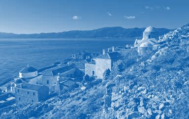 και επίσκεψη στην εκκλησία της ΖΩΟΔΟΧΟΥ ΠΗΓΗΣ τμήμα της οποίας είναι χτισμένο σε κοίλο βράχων. Κατόπιν για ΙΣΘΜΟ στάση,πειραια.