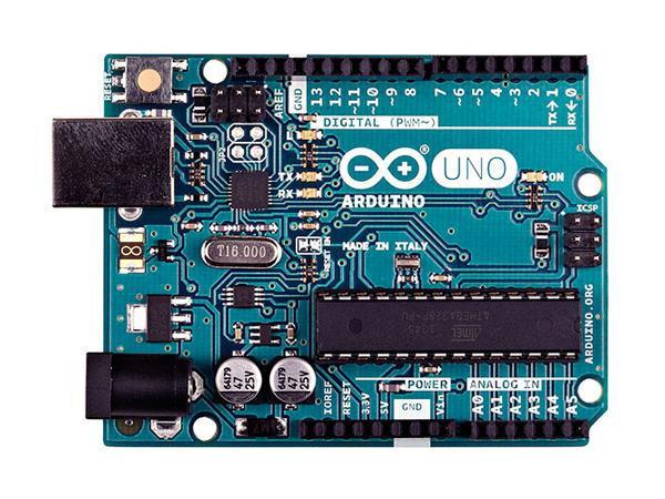 Το Arduino Uno 16 χρησιμοποιεί τον μικροελεγκτή ATmega328P.