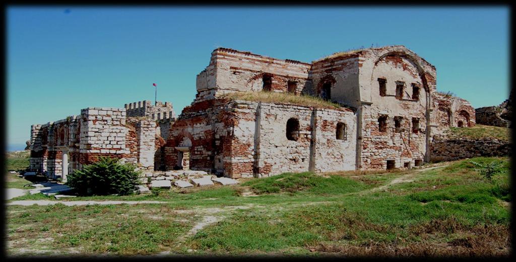 Ο Μητροπολιτικός Ναός της Θεοτόκου στο κάστρο Το 1162, σύμφωνα με τη χρονολόγηση του πανεπιστημίου