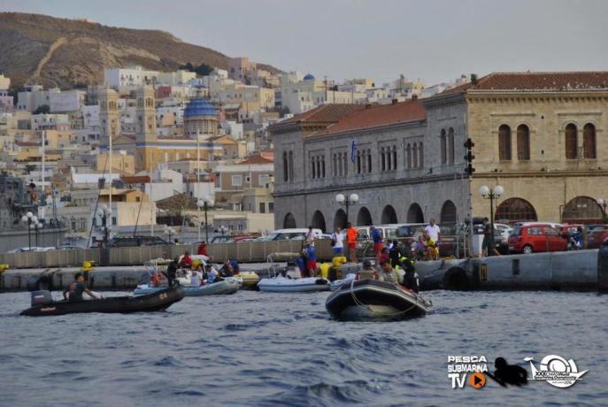 διοργάνωσαν τον 2ο αγώνα τρεξίματος πόλης με την επωνυμία «Syros City Trail», ένα μεγάλο αθλητικό γεγονός για το νησί της Σύρου.
