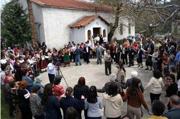 ΠΑΝΗΓΥΡΙΑΝΕΟΥΤΥΠΟΥ Τα τελευταία χρόνια έχουν καθιερωθεί και ορισμένες "νέες" ετήσιες εορτές με ποικίλες πολιτιστικές εκδηλώσεις: Η Γιορτή του Ούζου στο Πλωμάρι.
