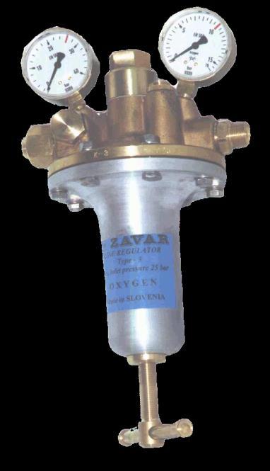 Reducirni ventil - serije 3 Reducirni ventil služi za drugostopenjsko redukcijo tlaka plina iz jeklenk ali baterije na delovni tlak omrežja.
