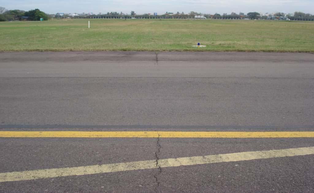 Εφαρμογές σε τάπητες αεροδρομίων Airport Salgado Filho, Porto Alegre - Brazil 8 έτη μετά την κατασκευή ΠΡΟΒΛΗΜΑ: Υψηλός φόρτος