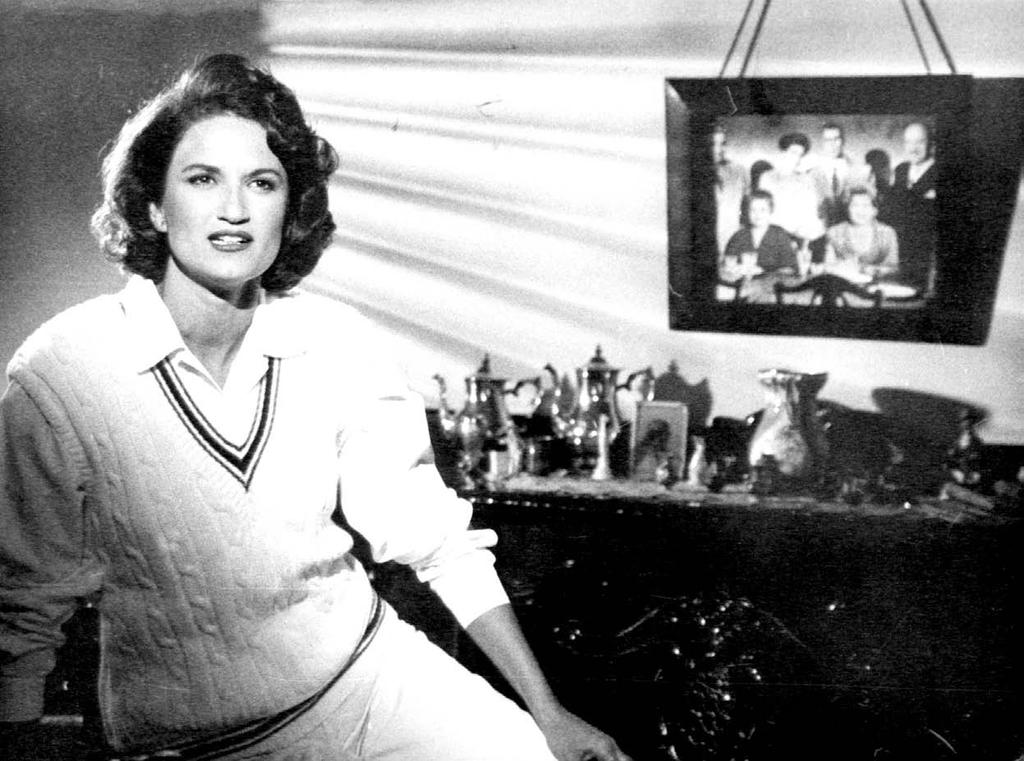 Editorial 40 χρόνια επιτυχίες Η Αλκηστις Πρωτοψάλτη, στο ξεκίνημα της καριέρας της.
