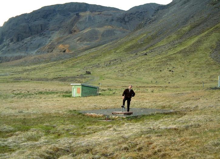 Grágrýtis- og móbergssvæðin Á grágrýtis- og móbergssvæðunum eru vatnsból oft í lindum sem koma úr vatnsgæfum