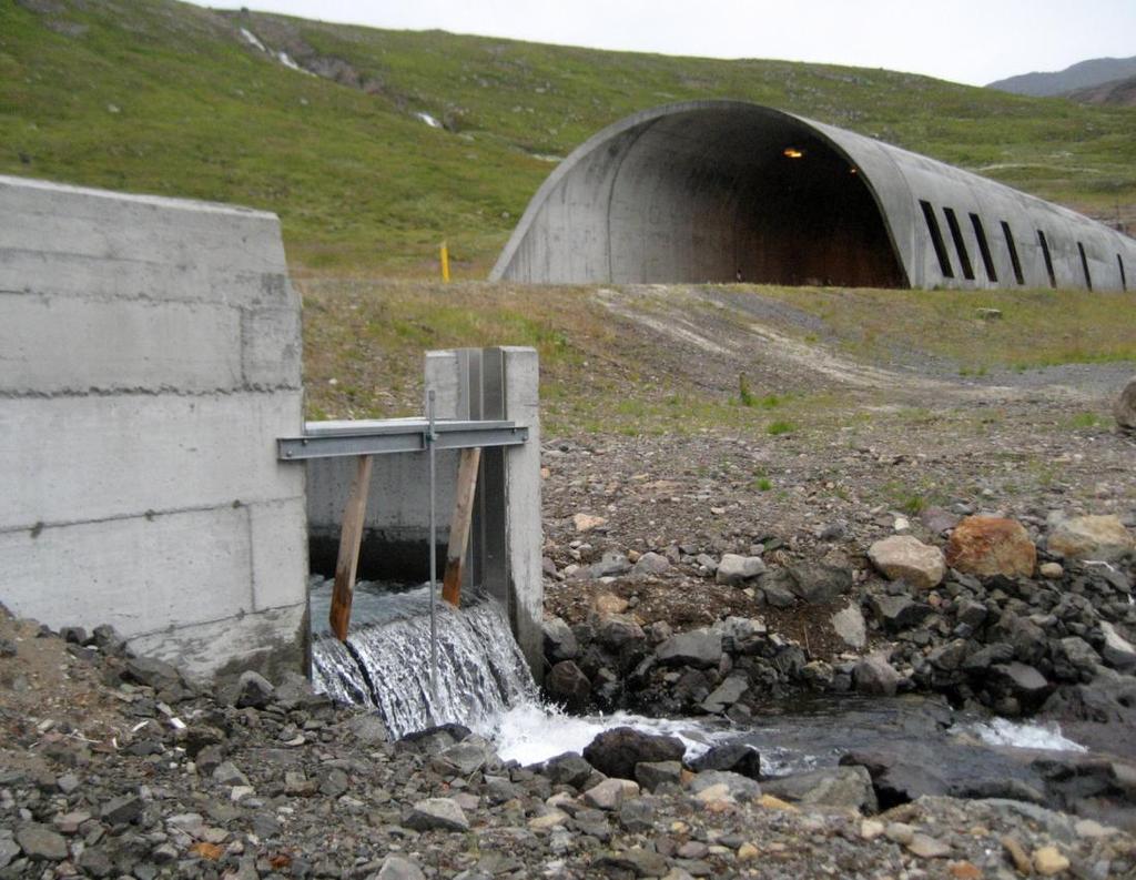 Grunnvatn streymir úr