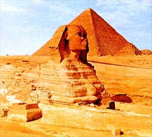 Pirámide de Gizeh A gran pirámide de Gizeh foi construída hai 4500 anos aproximadamente.