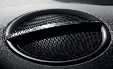 MEGANE BERLINE BOSE edition NE VI E ZAEDNI»KO SAMO PATUVAWETO. Koga Renault Mégane Êe se zdruæi so Bose patuvaweto stanuva sosema novo muziëko doæivuvawe.