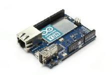 ArduinoEthernet Η πλακέτα αυτή επιτρέπει τη σύνδεση με το διαδίκτυο και η τροφοδοσία γίνεται μέσω καλωδίου