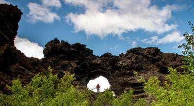 Γιόκουλσαρλον και θα φθάσουµε στο εθνικό πάρκο Σκάφταφελ, µια µικρή "πράσινη όαση" ακριβώς κάτω από την ψηλότερη κορυφή της Ισλανδίας, Ορεφαγιόκουλ.