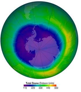 Oзпнска дупка - Актуелна спстпјба Вкупно озон ( 17 септември 2009 ) Извор: NASA Дневен максимум