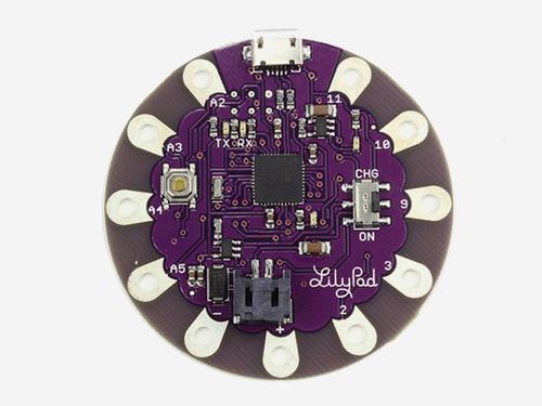 1.9 ARDUINO LILYPAD USB Εικόνα 1.11:ArduinoLilyPadUSB ΤοLilyPad Arduino USB είναι μια πλακέτα μικροελεγκτή με βάση το ATmega324.