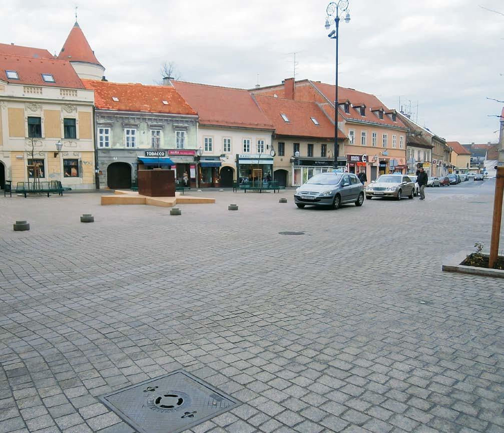 REFERENCE Rekonstrukcija ulica u središtu grada Zagreba Fugiranje arhitektonskog kamena masom za fugiranje Mapestone PFS PCC2 SLIKA 1: