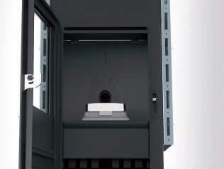 Grand cendrier amovible. Breite herausziehbare Schublade für die Aschen. Amplio cajon extraíble para la ceniza. Ευρεία εκχυλίσιμες συρτάρι για τις στάχτες.
