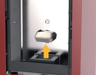 La camera di combustione è smontabile in 3 mosse per la pulizia del giro fumi, ciò rende tale pulizia facile e veloce. 1) Rimozione del braciere. 2) Svitamento della vite della camera di combustione.