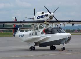 υπάρχουν και τα αμφίβια ιπτάμενα σκάφη (Amphibious Flying Boat) (Εικόνα 3-9) και τα αμφίβια αεροσκάφη με πλωτήρες (Amphibious Floatplane)