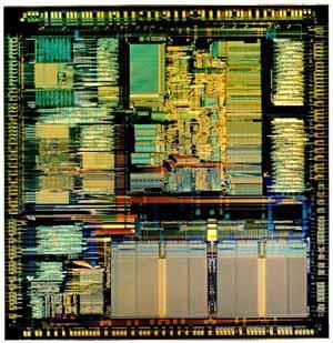 3 η και 4 η γενιά 81 80386 H αλλαγή προς τον 386 ήρθε στις 14 Οκτωβρίου 1985. Ο 80386 ήταν ο πρώτος 32-bit επεξεργαστής. Για το "παραδοσιακό" DOS αυτή δεν ήταν μια επανάσταση.