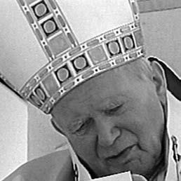 Speçjali: il-papa fuq il-passi ta San Pawl Pietru mill- did fil-gωira ta Pawlu Minn kliem il-papa f Malta Fl-ajruport ta Malta Bi gratitudni mill-qalb 'l Alla, ninsab g at-tieni darba fuq art Maltija.