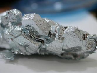 البناء البلوري الفلزي Metallic Crystal Structures تكون الفلزات غالبا